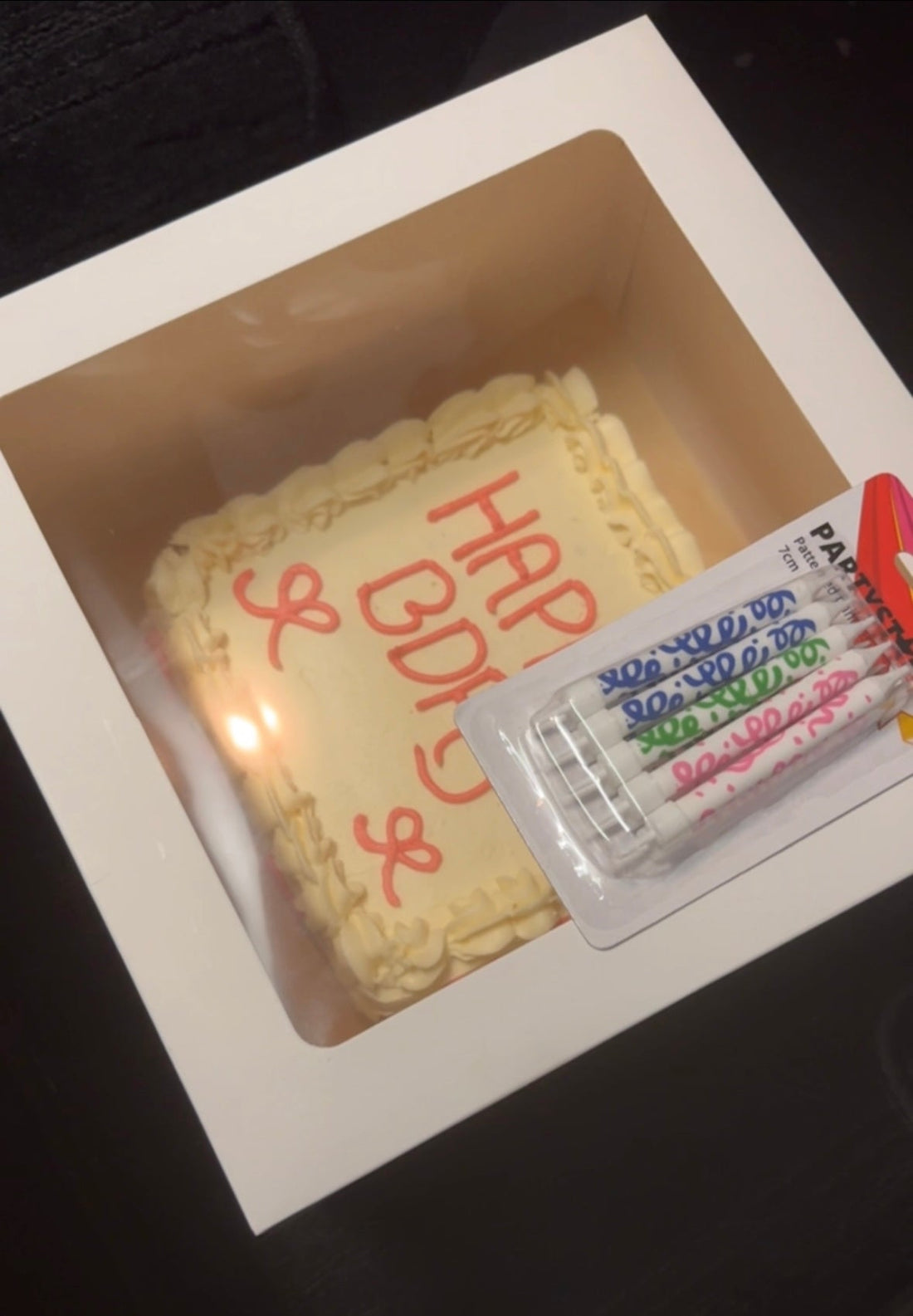 How to Transport Cakes and Desserts in the Car Without a Disaster