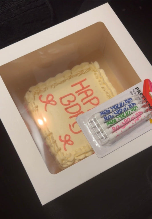How to Transport Cakes and Desserts in the Car Without a Disaster