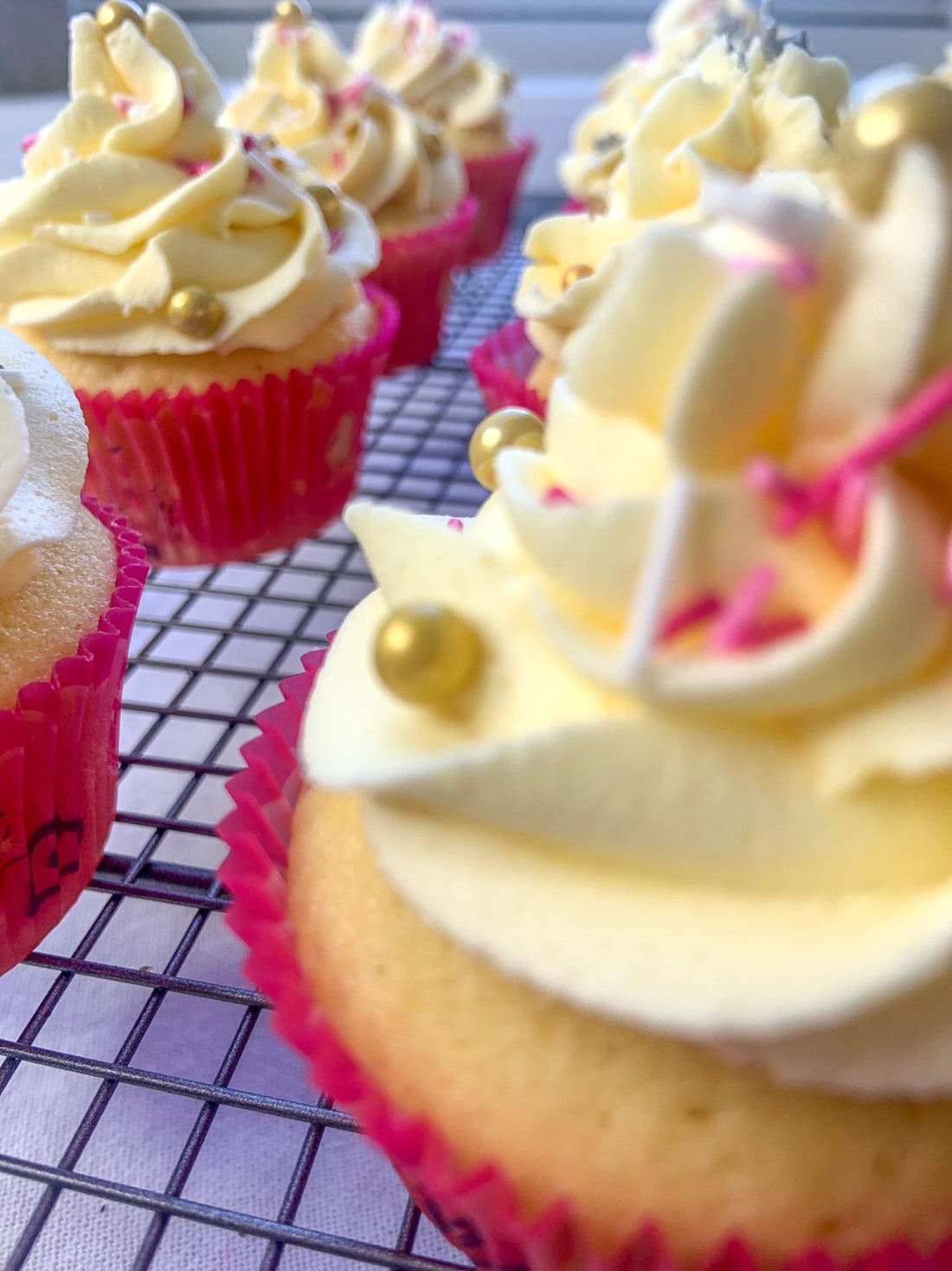 Vanilla Buttercream Icing - Bake it by Giovannellis