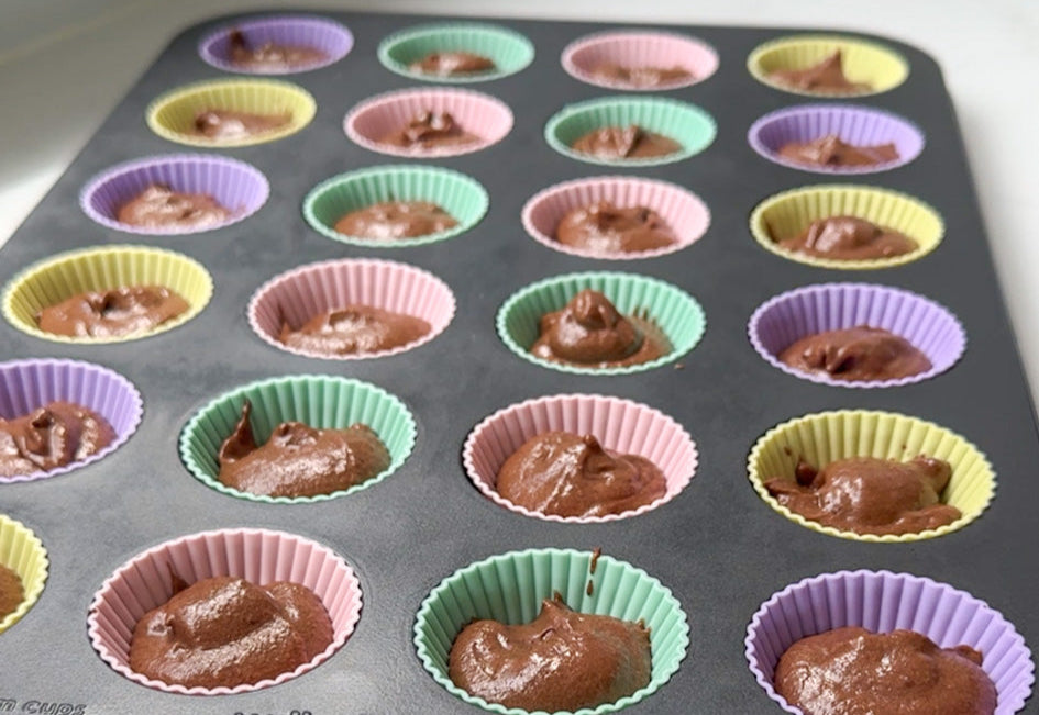 24 Mini Pastel Cupcake Moulds