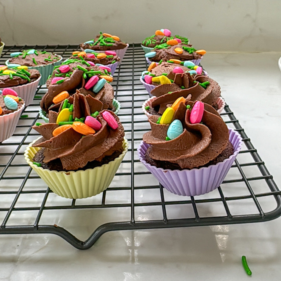 Baked Iced Mini Chocolate Cupcakes