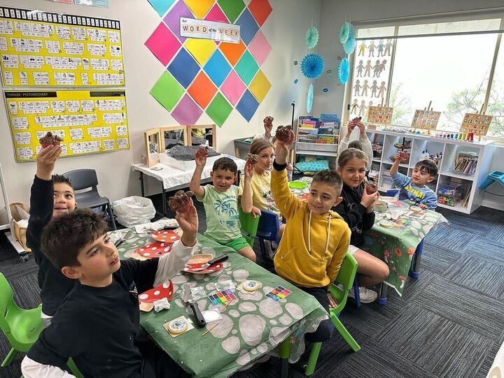 Kids Mad Hatter Easter Decorating Class - Bake it by Giovannellis