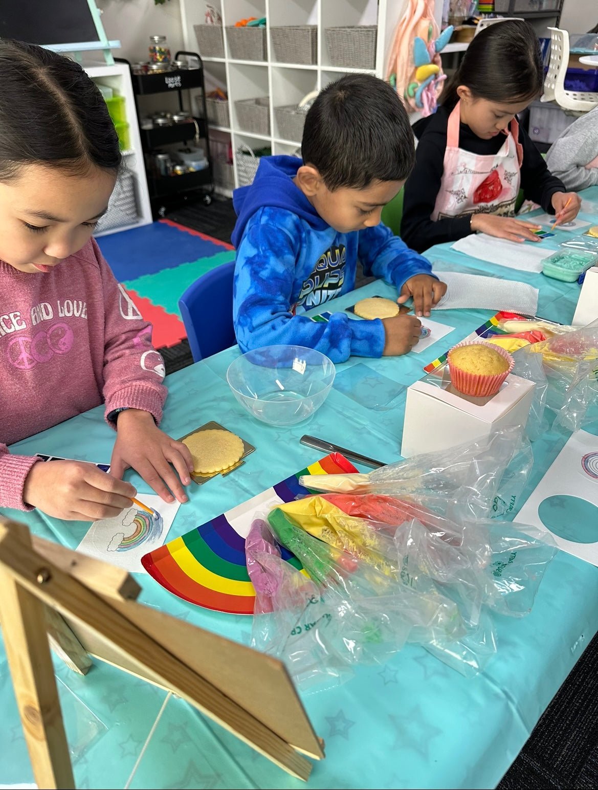 Kids Mad Hatter Easter Decorating Class - Bake it by Giovannellis