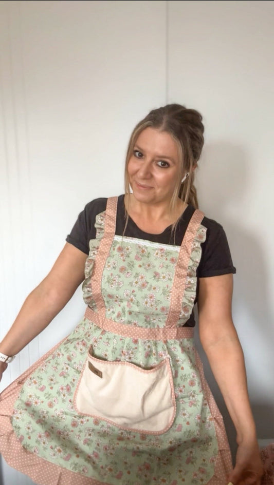 Mothers Day Aprons - Bake it by Giovannellis