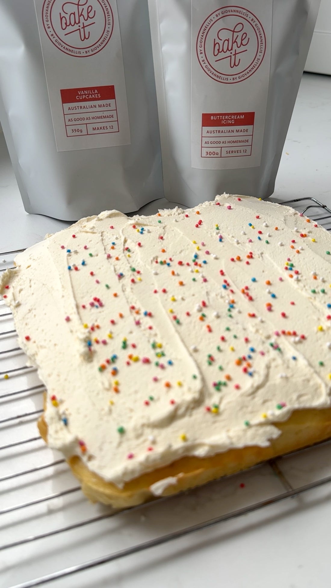 How to make a sheet cake with your Vanilla Cupcakes Baking Mix