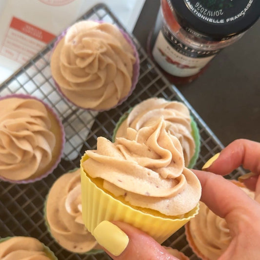 Raspberry & Lemon Cupcakes: A Fresh and Fruity Twist on Our Vanilla Cupcake Mix