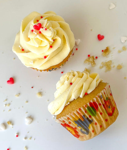 Vanilla Cupcakes with Buttercream Baking Mix - Bake it by Giovannellis