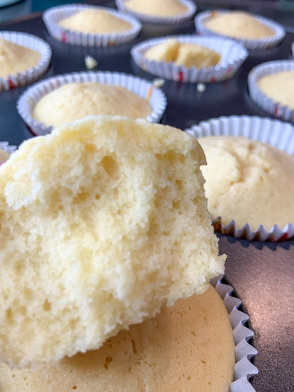 Vanilla Cupcakes with Buttercream Baking Mix - Bake it by Giovannellis